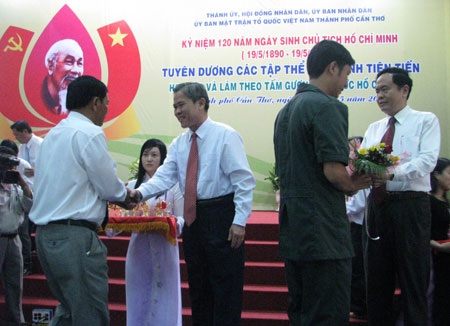 “Tư tưởng của Người vừa rất Việt Nam, vừa rất nhân loại” - 2 “Tư tưởng của Người vừa rất Việt Nam, vừa rất nhân loại” - 2