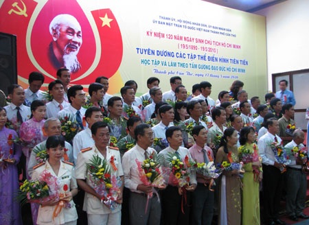 “Tư tưởng của Người vừa rất Việt Nam, vừa rất nhân loại” - 3 “Tư tưởng của Người vừa rất Việt Nam, vừa rất nhân loại” - 3