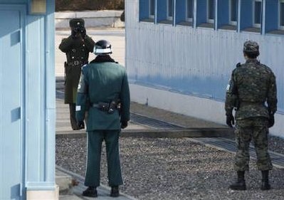 Chùm tin vắn qua ảnh  - 2