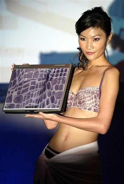 Những kiểu áo ngực “hổng giống ai” - 7 Những kiểu áo ngực “hổng giống ai” - 7