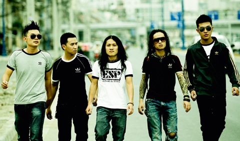 Titanium muốn mang rock Việt ra thế giới - 3 Titanium muốn mang rock Việt ra thế giới - 3