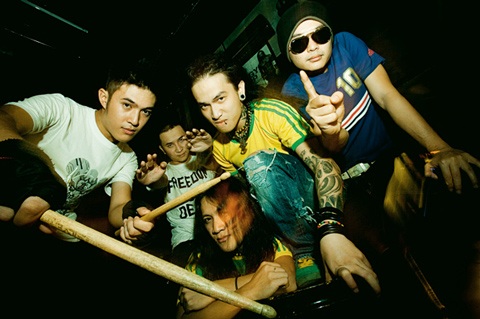 Titanium muốn mang rock Việt ra thế giới - 1 Titanium muốn mang rock Việt ra thế giới - 1