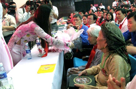 Đại hội “Cháu ngoan Bác Hồ - Chủ nhân Thăng Long” - 12 Đại hội “Cháu ngoan Bác Hồ - Chủ nhân Thăng Long” - 12