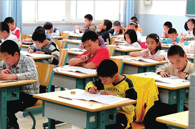 1.700 HS tiểu học dự thi vào lớp thiên tài ở Bắc Kinh - 1