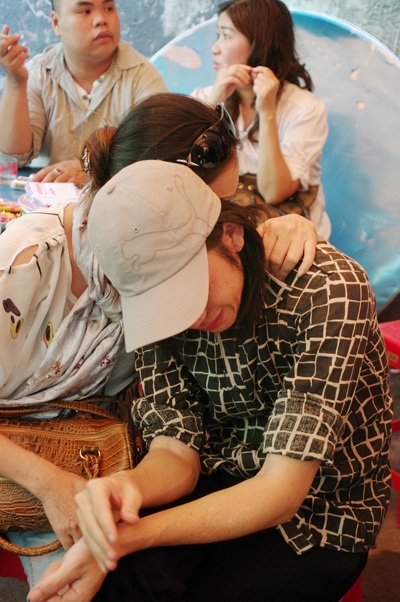 Hoài Linh nức nở trong lễ viếng nghệ sĩ Hữu Lộc  - 3