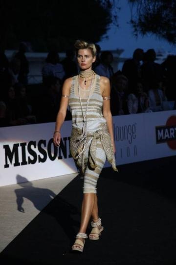 Người đẹp trên đường đua Monaco - 10