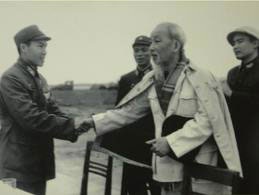 Chuyện kể của vị thủ lĩnh diệt phỉ 2 lần được gặp Bác Hồ - 1 Chuyện kể của vị thủ lĩnh diệt phỉ 2 lần được gặp Bác Hồ - 1