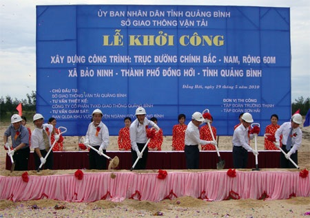 Khởi công tuyến đường lớn nhất tỉnh Quảng Bình - 1 Khởi công tuyến đường lớn nhất tỉnh Quảng Bình - 1