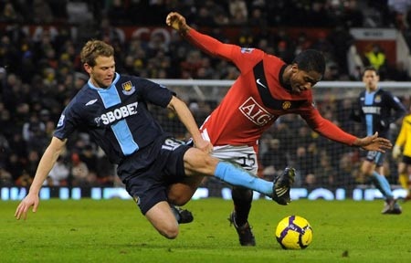 Đội hình “mâm xôi vàng” Premier League 2009/10 - 5 Đội hình “mâm xôi vàng” Premier League 2009/10 - 5