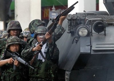Đụng độ Bangkok ngày thứ 6: Ngày quyết tiến - 1 Đụng độ Bangkok ngày thứ 6: Ngày quyết tiến - 1