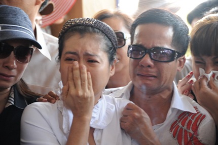 Người thân đưa Hữu Lộc về nơi an nghỉ cuối cùng  - 3