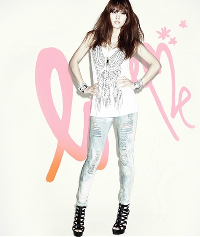 Lee Hyori kiêu kỳ với thời trang Top Girl - 15