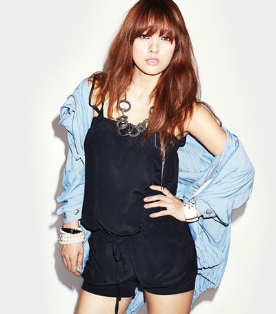 Lee Hyori kiêu kỳ với thời trang Top Girl - 5