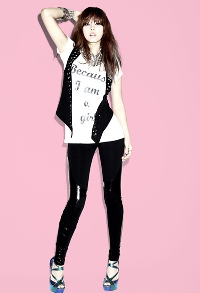 Lee Hyori kiêu kỳ với thời trang Top Girl - 3