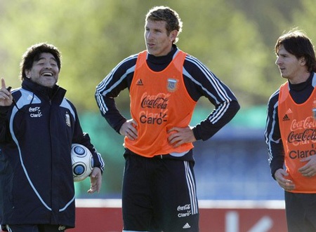 Maradona công bố danh sách 23 tuyển thủ dự World Cup 2010 - 1 Maradona công bố danh sách 23 tuyển thủ dự World Cup 2010 - 1