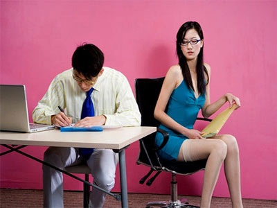 Đúng là “gái cơ quan” - 1 Đúng là “gái cơ quan” - 1