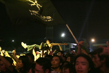 Đêm rock Translate nóng bởi... thời tiết - 4