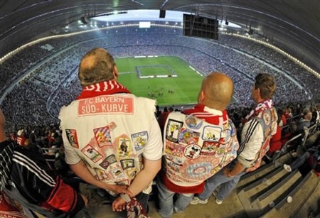 Chùm ảnh: CĐV Inter "phát cuồng" với cú ăn 3 vĩ đại - 5