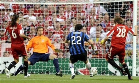 Milito rực sáng đưa Inter lên ngôi vô địch Champions League - 3 Milito rực sáng đưa Inter lên ngôi vô địch Champions League - 3