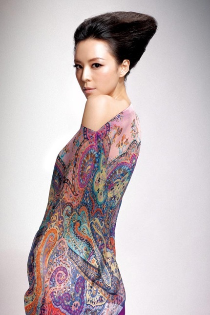 Trương Tịnh Sơ điệu đà với váy hoa - 1 Trương Tịnh Sơ điệu đà với váy hoa - 1