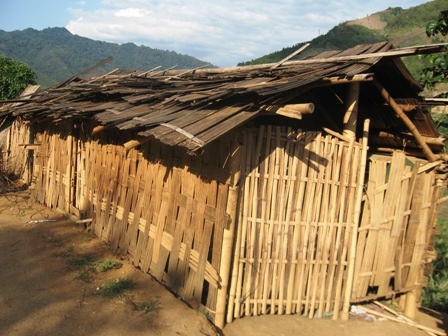 Những căn lều… nuôi con chữ - 1