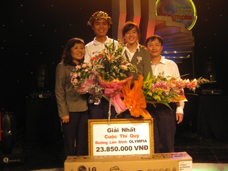 Cậu học trò trường Ams “giật” tấm vé lên đỉnh Olympia - 2 Cậu học trò trường Ams “giật” tấm vé lên đỉnh Olympia - 2