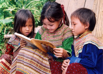 Người Mông lập quỹ khuyến học  - 1