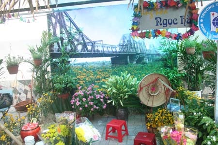Rực rỡ "Hà Nội 36 phố phường" của học sinh THCS Đoàn Thị Điểm - 4 Rực rỡ "Hà Nội 36 phố phường" của học sinh THCS Đoàn Thị Điểm - 4