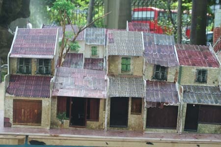 Rực rỡ "Hà Nội 36 phố phường" của học sinh THCS Đoàn Thị Điểm - 5 Rực rỡ "Hà Nội 36 phố phường" của học sinh THCS Đoàn Thị Điểm - 5
