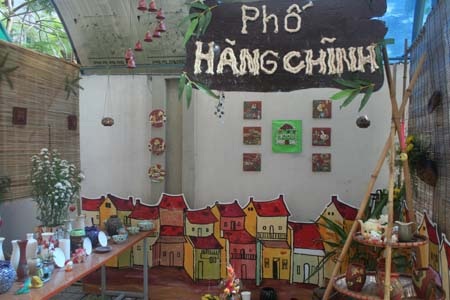 Rực rỡ "Hà Nội 36 phố phường" của học sinh THCS Đoàn Thị Điểm - 6 Rực rỡ "Hà Nội 36 phố phường" của học sinh THCS Đoàn Thị Điểm - 6