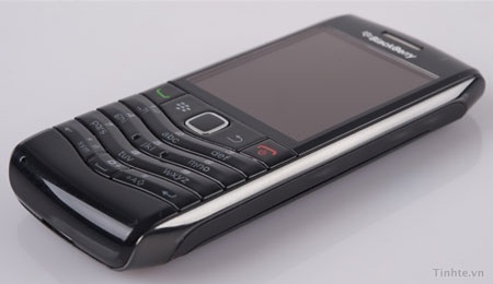 Cận cảnh BlackBerry Pearl 3G tại Việt Nam - 10 Cận cảnh BlackBerry Pearl 3G tại Việt Nam - 10