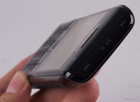 Cận cảnh BlackBerry Pearl 3G tại Việt Nam - 6 Cận cảnh BlackBerry Pearl 3G tại Việt Nam - 6