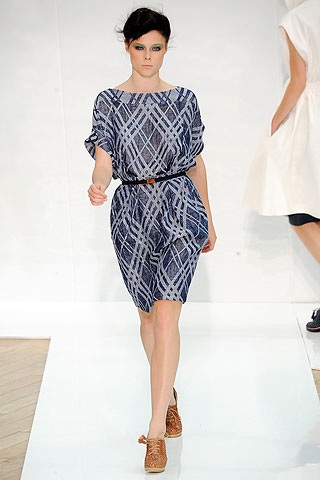 BST xuân hè 2010 của Nicole Farhi - 10 BST xuân hè 2010 của Nicole Farhi - 10