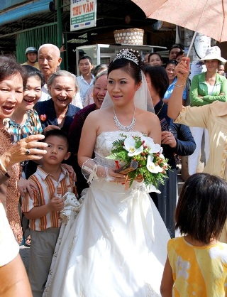 Độc đáo màn rước dâu bằng xe đạp - 3