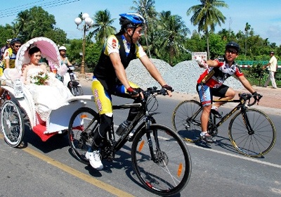 Những chiếc xe cưới có một không hai ở Việt Nam