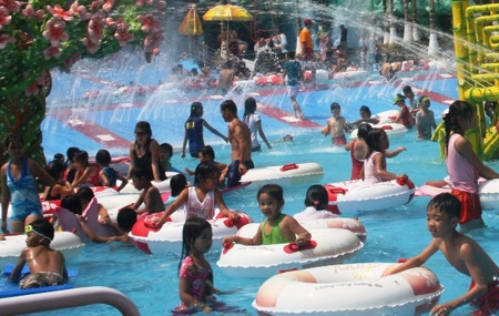 Trẻ nghỉ hè, tiềm ẩn nỗi lo tai nạn - 1 Trẻ nghỉ hè, tiềm ẩn nỗi lo tai nạn - 1