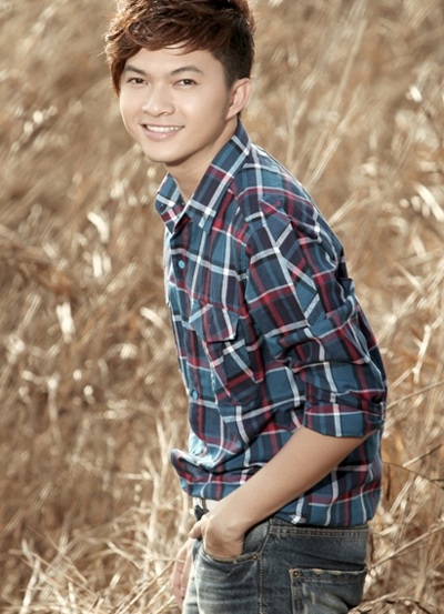 Nam Cường thành con trai Hoài Linh  - 2