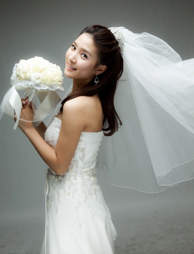 “Bạn gái cũ” của Kim Bum làm cô dâu? - 2 “Bạn gái cũ” của Kim Bum làm cô dâu? - 2