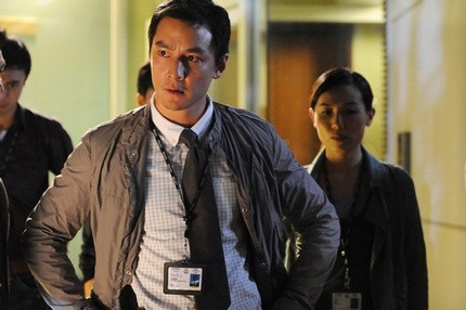 Cổ Thiên Lạc chạm môi với hai người đẹp - 7