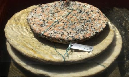 Phát hiện kho cổ vật trong cung điện Nữ hoàng Cleopatra dưới đáy biển - 4 Phát hiện kho cổ vật trong cung điện Nữ hoàng Cleopatra dưới đáy biển - 4