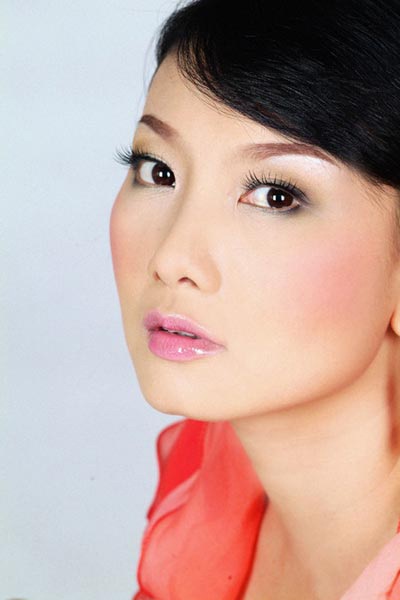 Mỹ Uyên đi cấp cứu vì đau ruột thừa  - 1