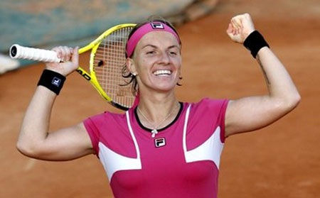 Federer tăng tốc, Kuznetsova thoát hiểm - 2 Federer tăng tốc, Kuznetsova thoát hiểm - 2