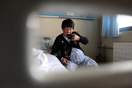 Bà già Trung Quốc 60 tuổi vẫn sinh đôi - 1 Bà già Trung Quốc 60 tuổi vẫn sinh đôi - 1