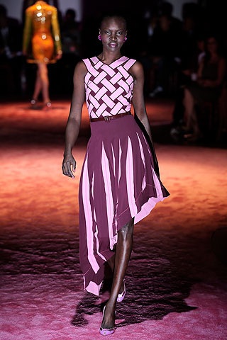 BST xuân hè 2010 của Zac Posen - 4