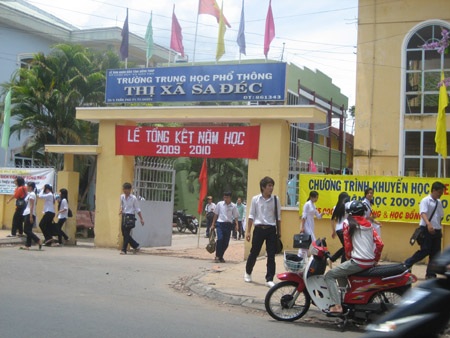 Một trường THPT sụt giảm chất lượng sau khi tách trường - 2