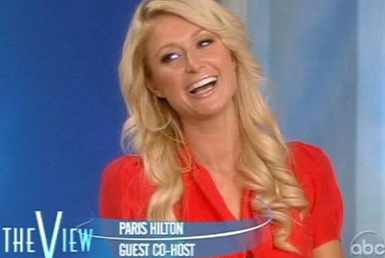 Paris Hilton hạnh phúc khi “một mình” - 1