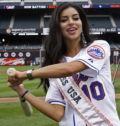 Paris Hilton hạnh phúc khi “một mình” - 4