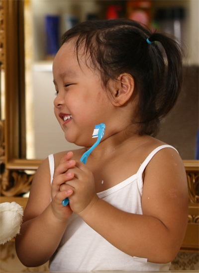 Khoảnh khắc dễ thương của hai bé gái nhà Thuý Hạnh - 4 Khoảnh khắc dễ thương của hai bé gái nhà Thuý Hạnh - 4