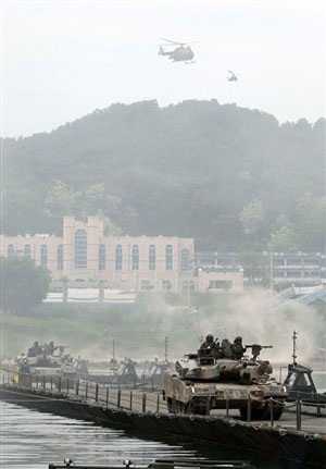 Hàn Quốc tập trận lớn "chống Triều Tiên" - 2 Hàn Quốc tập trận lớn "chống Triều Tiên" - 2