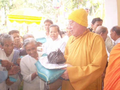 Tấm lòng vàng ở một Tịnh Xá - 3